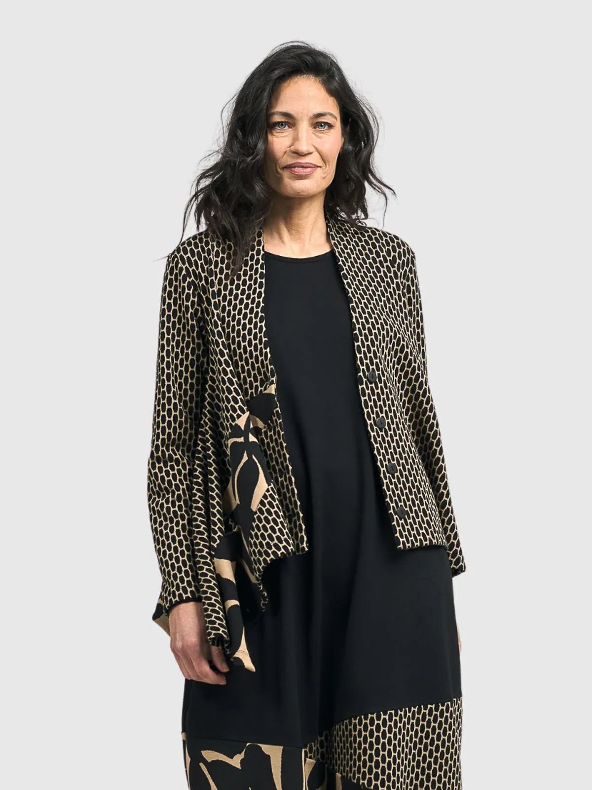 Asymmetric Jacket, Hive