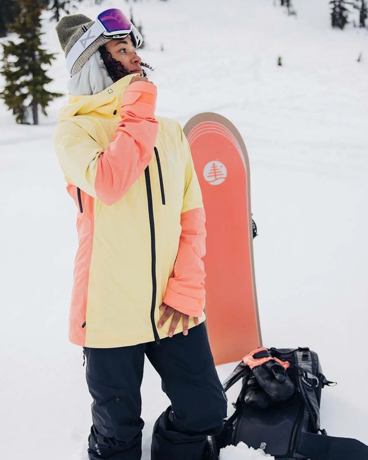 Burton Women's [ak]® Upshift Gore-Tex 2L Snow Jacket - Buttermilk/Reef Pink