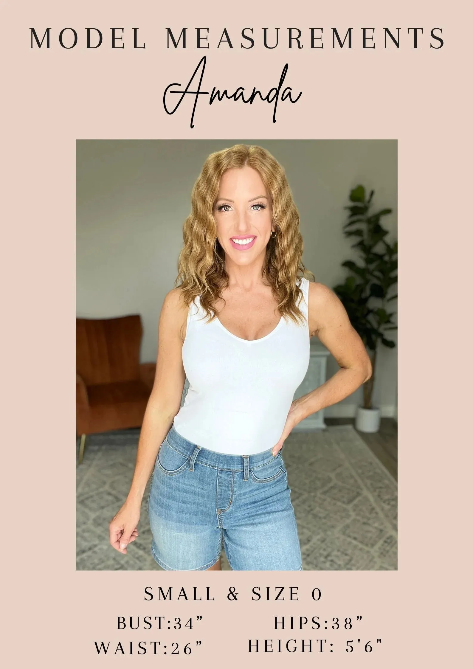 Everyday Scoop Neck Short Sleeve Top in Black