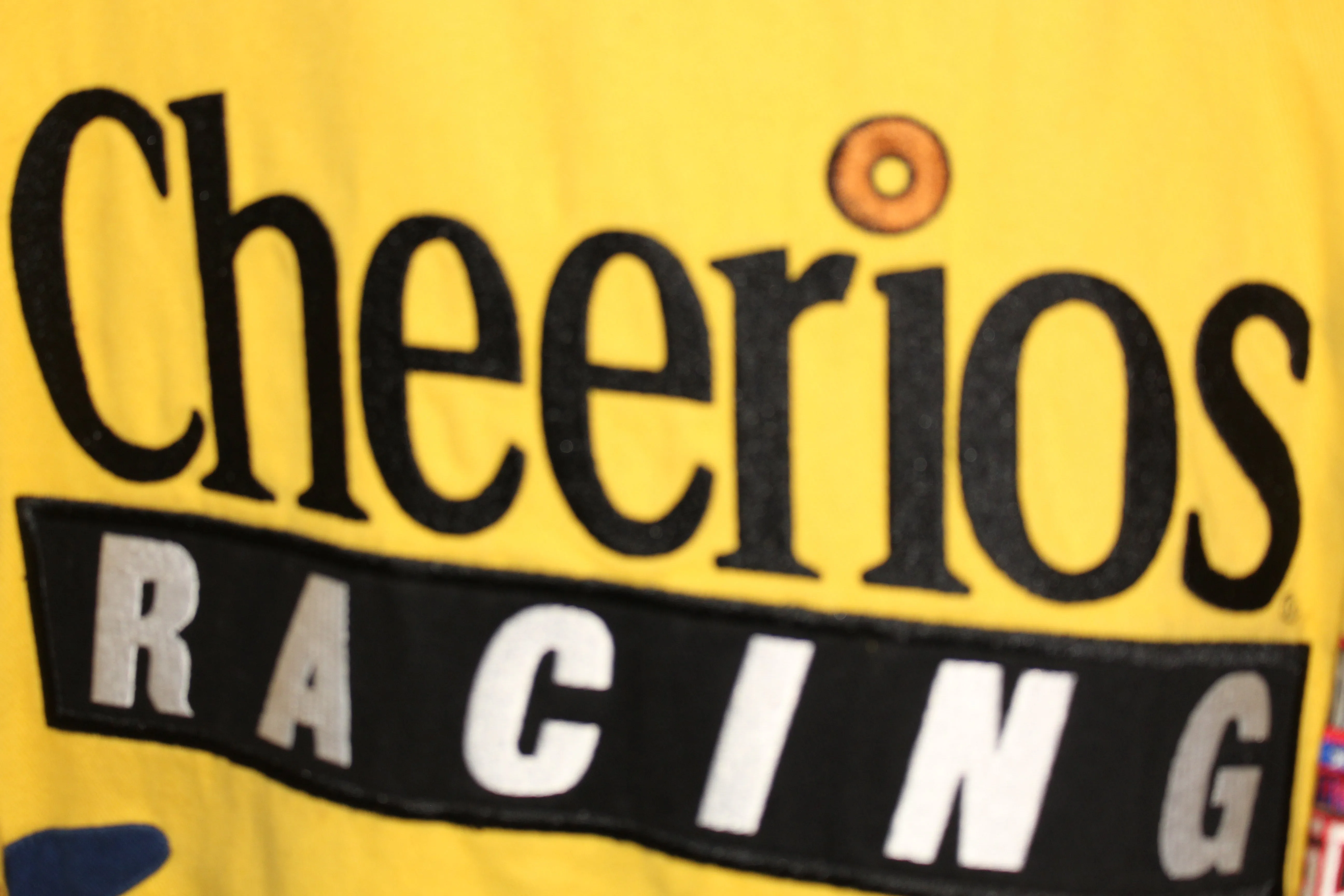Rare Cheerios Racing NASCAR Johnny Benson #26 (XXL)