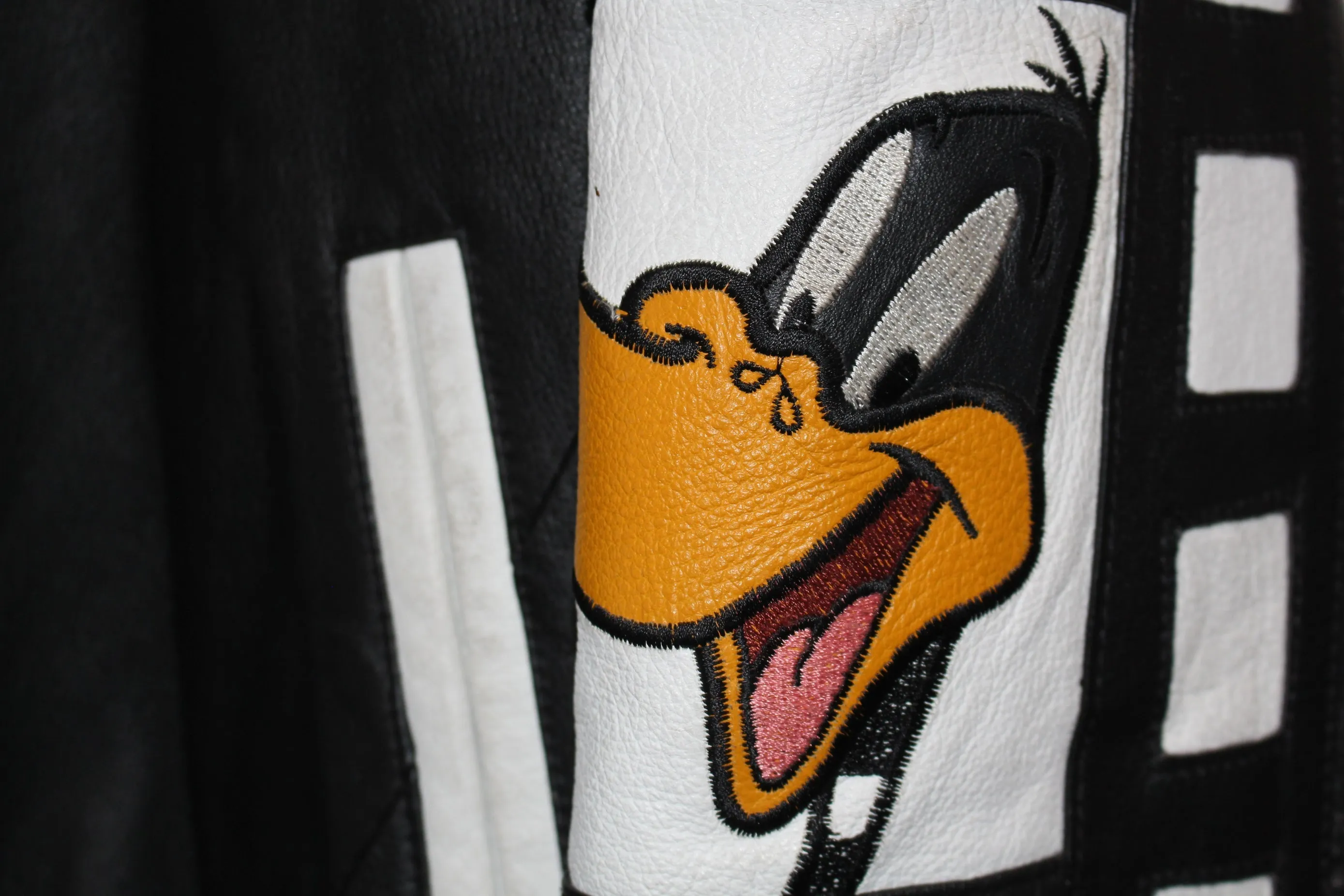 Rare Looney Tunes Leather Jacket (M)