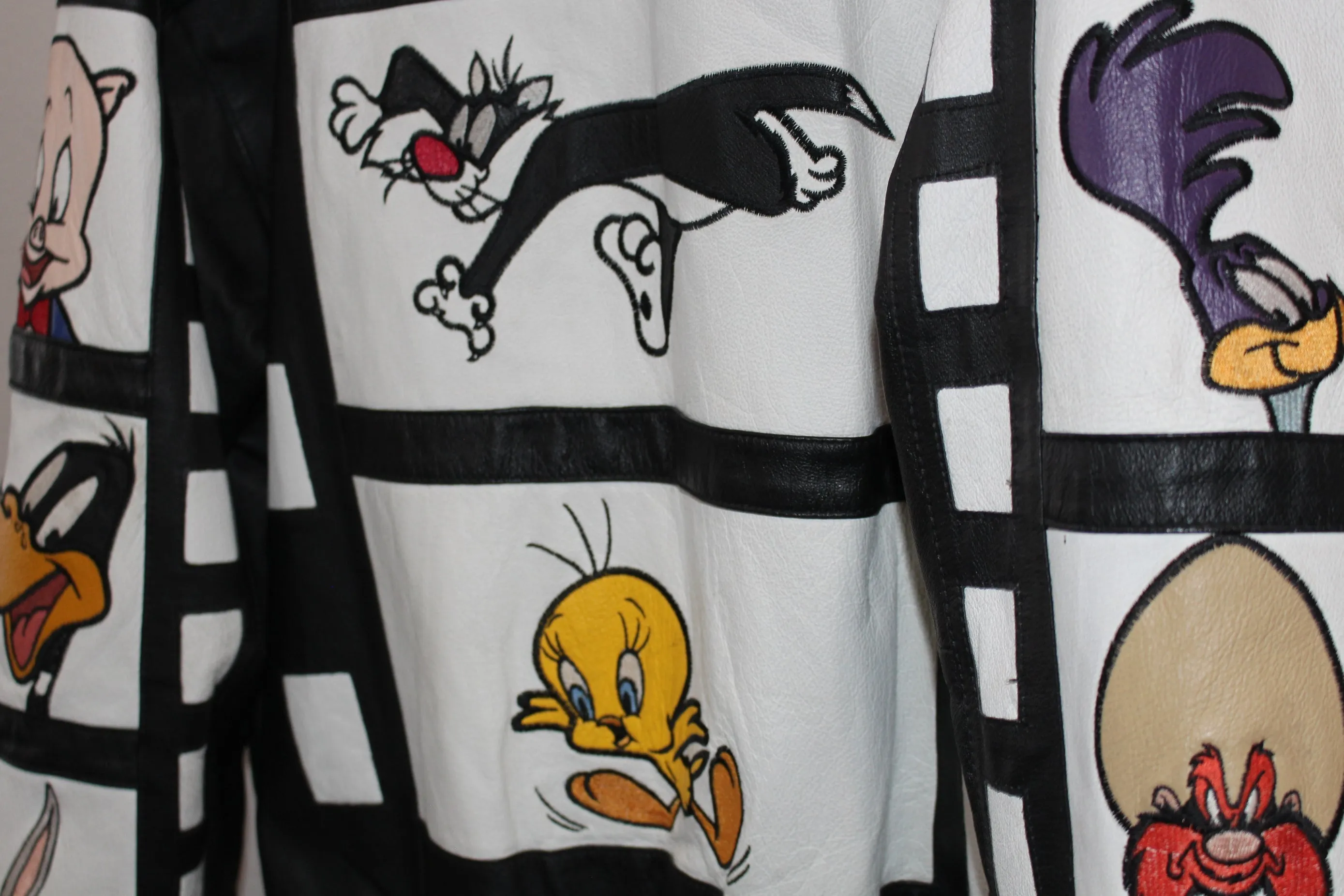 Rare Looney Tunes Leather Jacket (M)