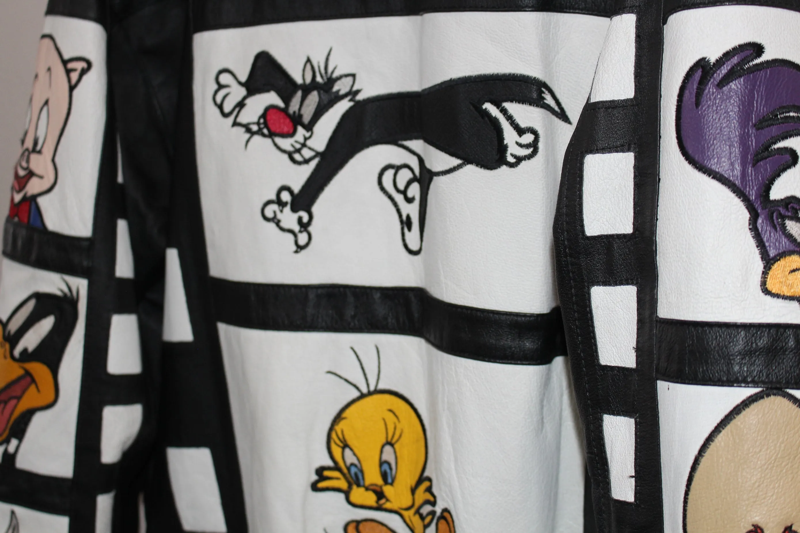 Rare Looney Tunes Leather Jacket (M)