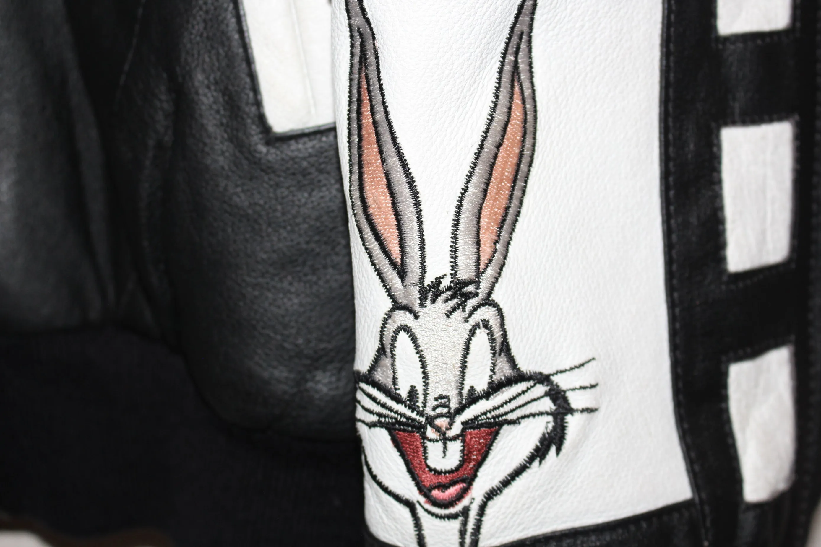 Rare Looney Tunes Leather Jacket (M)